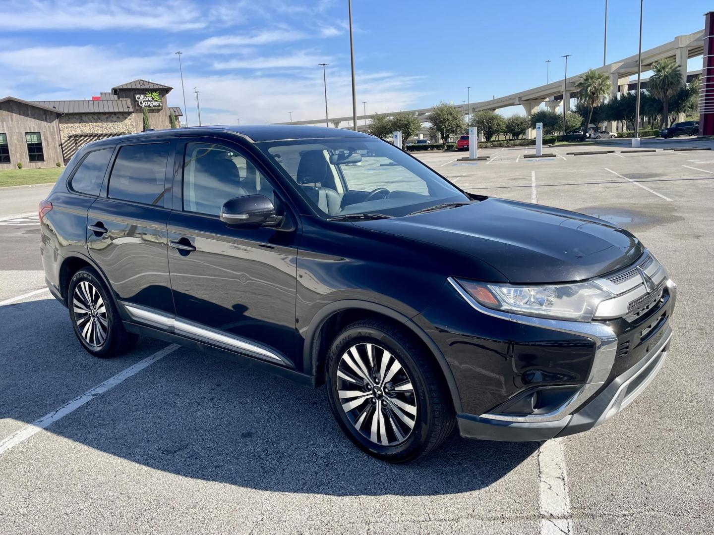 2019 Black Mitsubishi Outlander SE 2WD (JA4AD3A39KZ) with an 2.4L L4 DOHC 16V engine, CVT transmission, located at 5005 Telephone Rd., Houston, TX, 77087, (713) 641-0980, 29.690666, -95.298683 - Photo#3
