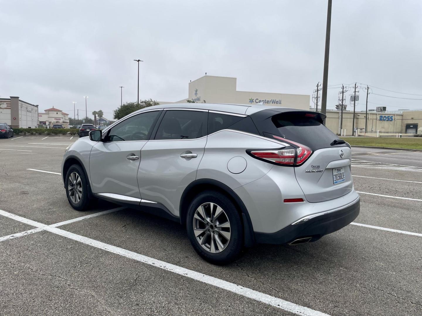 2015 silver Nissan Murano Platinum FWD (5N1AZ2MG2FN) with an 3.5L V6 DOHC 24V engine, Continuously Variable Transmission transmission, located at 5005 Telephone Rd., Houston, TX, 77087, (713) 641-0980, 29.690666, -95.298683 - Photo#1