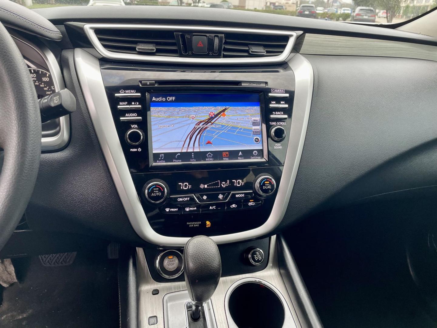 2015 silver Nissan Murano Platinum FWD (5N1AZ2MG2FN) with an 3.5L V6 DOHC 24V engine, Continuously Variable Transmission transmission, located at 5005 Telephone Rd., Houston, TX, 77087, (713) 641-0980, 29.690666, -95.298683 - Photo#7