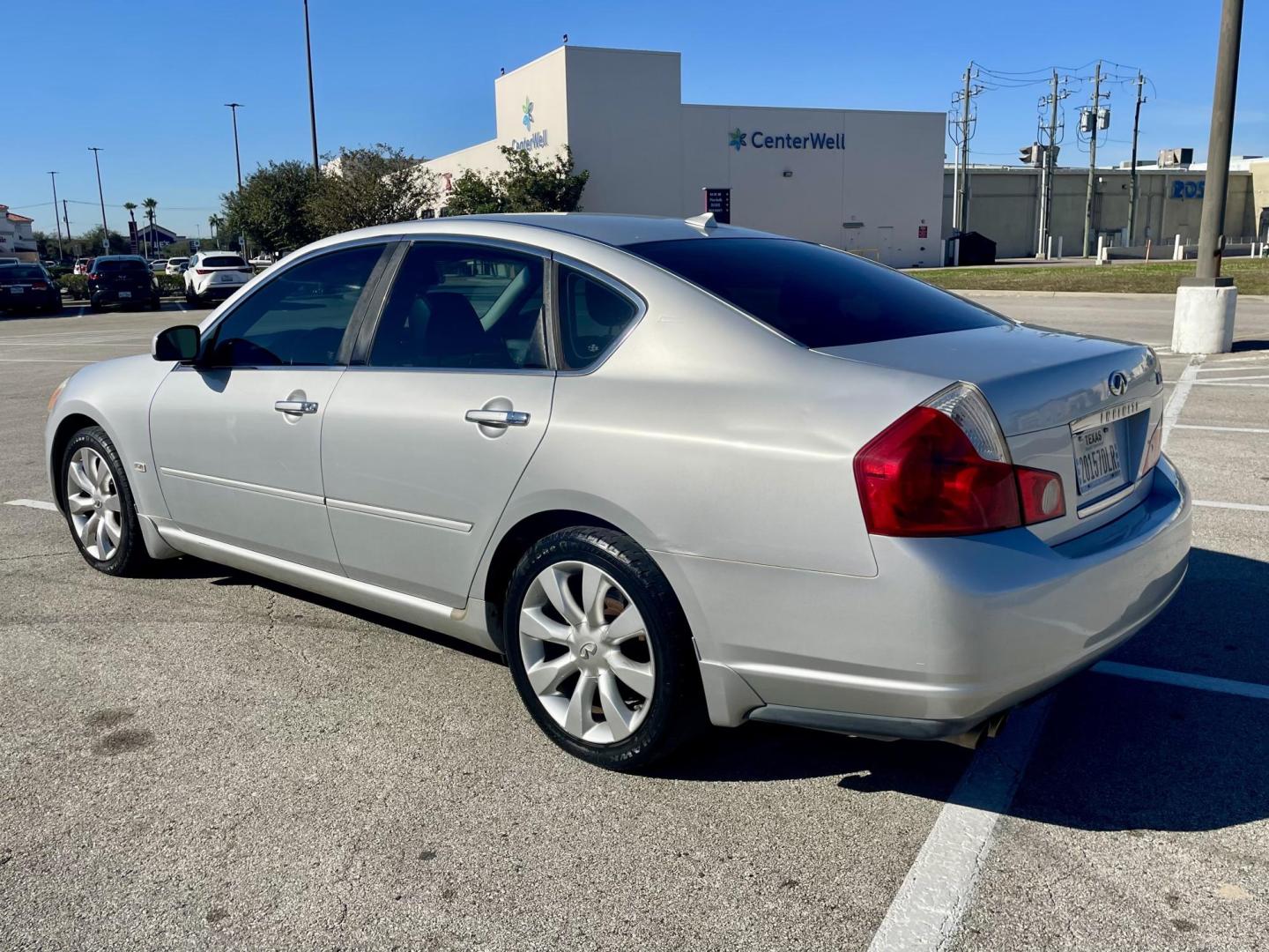 2006 silver Infiniti M 35 Luxury (JNKAY01E86M) with an 3.5L V6 24V DOHC engine, 5-Speed Automatic Overdrive transmission, located at 5005 Telephone Rd., Houston, TX, 77087, (713) 641-0980, 29.690666, -95.298683 - Photo#1