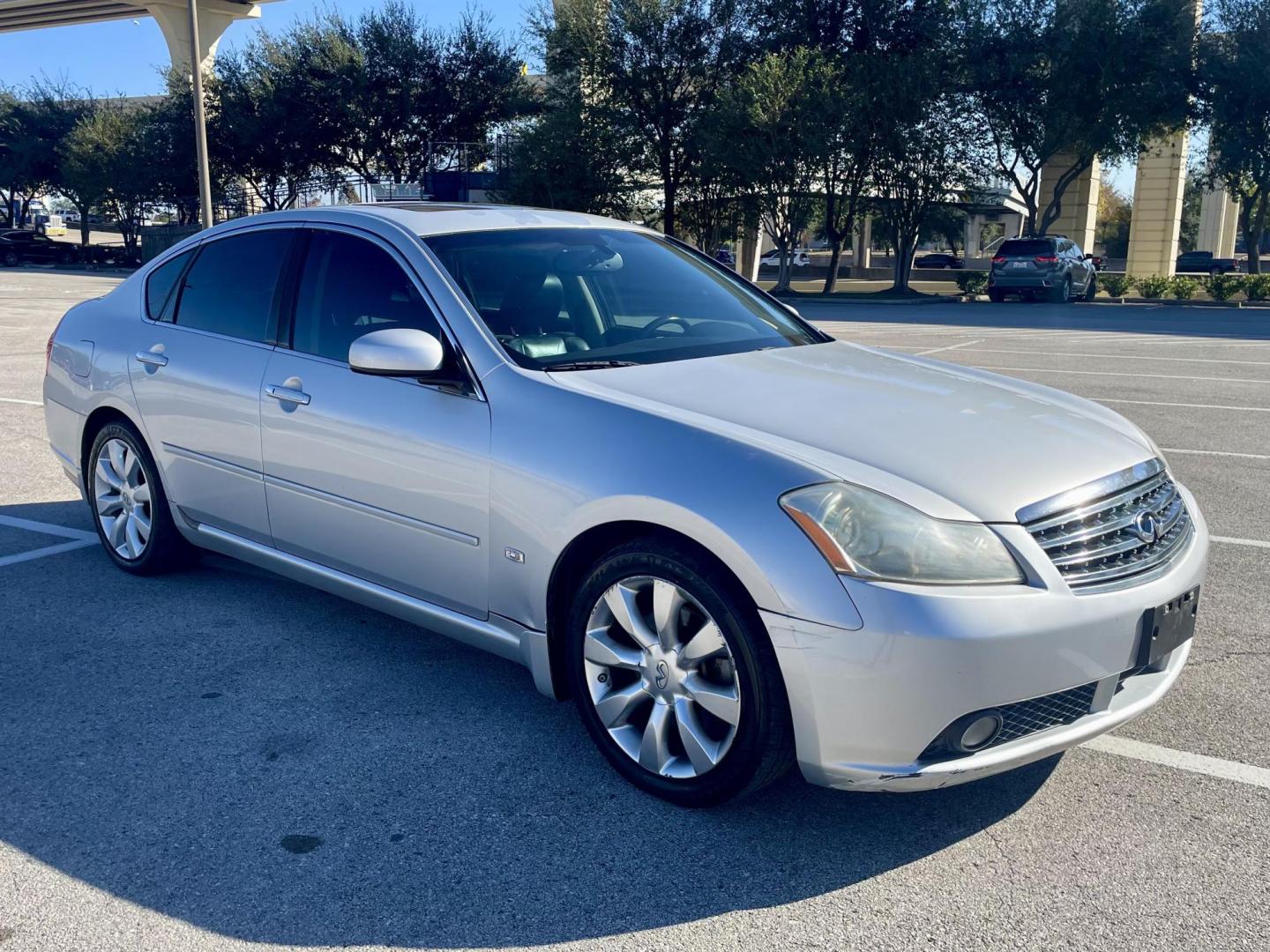 2006 silver Infiniti M 35 Luxury (JNKAY01E86M) with an 3.5L V6 24V DOHC engine, 5-Speed Automatic Overdrive transmission, located at 5005 Telephone Rd., Houston, TX, 77087, (713) 641-0980, 29.690666, -95.298683 - Photo#3