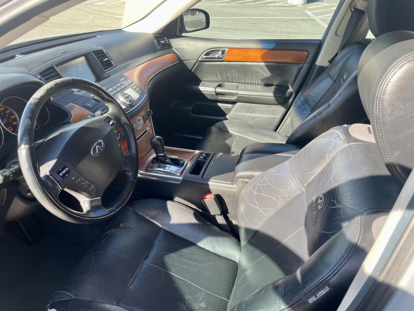 2006 silver Infiniti M 35 Luxury (JNKAY01E86M) with an 3.5L V6 24V DOHC engine, 5-Speed Automatic Overdrive transmission, located at 5005 Telephone Rd., Houston, TX, 77087, (713) 641-0980, 29.690666, -95.298683 - Photo#4