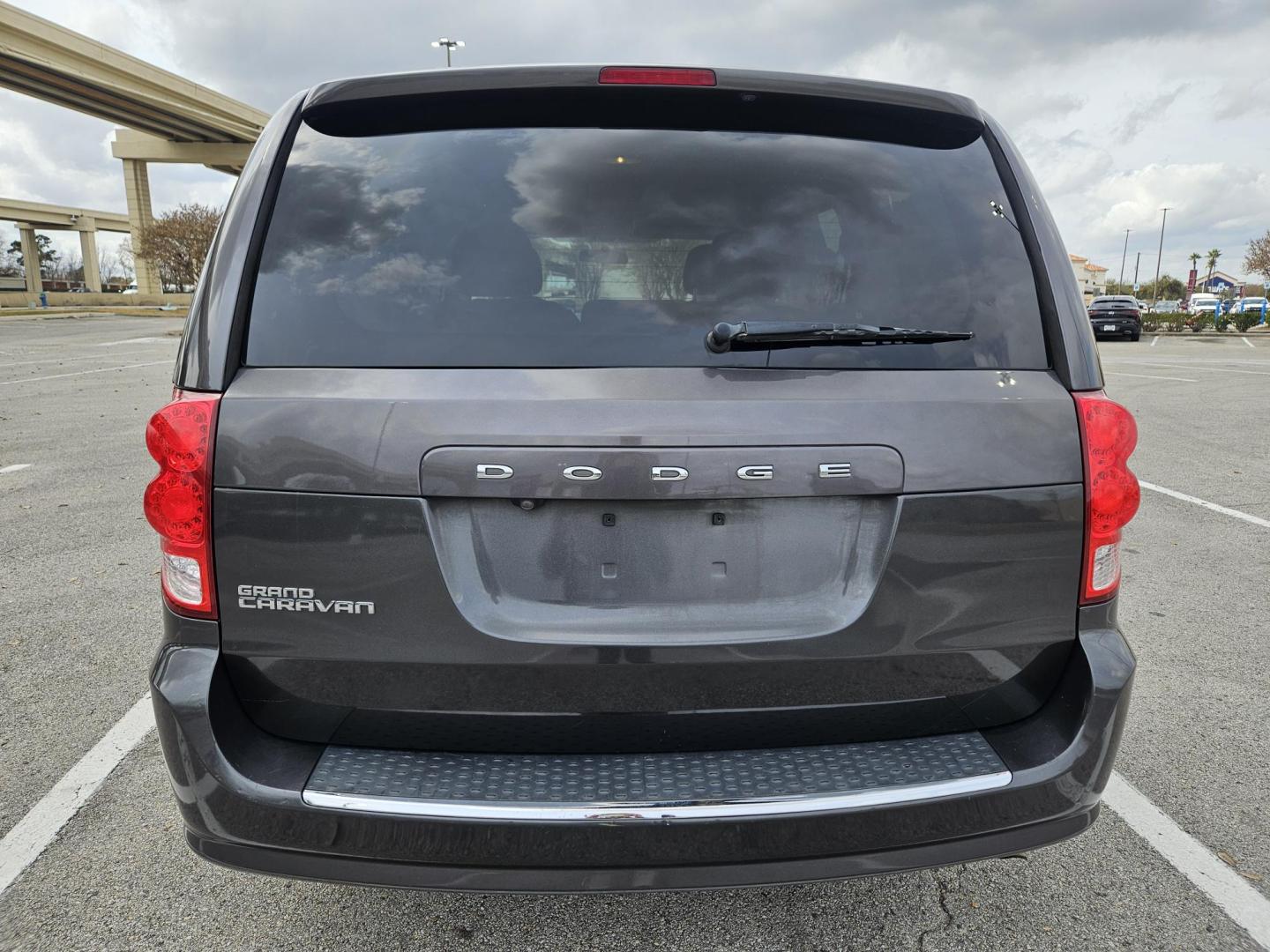 2018 Gray Dodge Grand Caravan SE (2C4RDGBG9JR) with an 3.6L V6 DOHC 24V engine, 6A transmission, located at 5005 Telephone Rd., Houston, TX, 77087, (713) 641-0980, 29.690666, -95.298683 - Photo#5