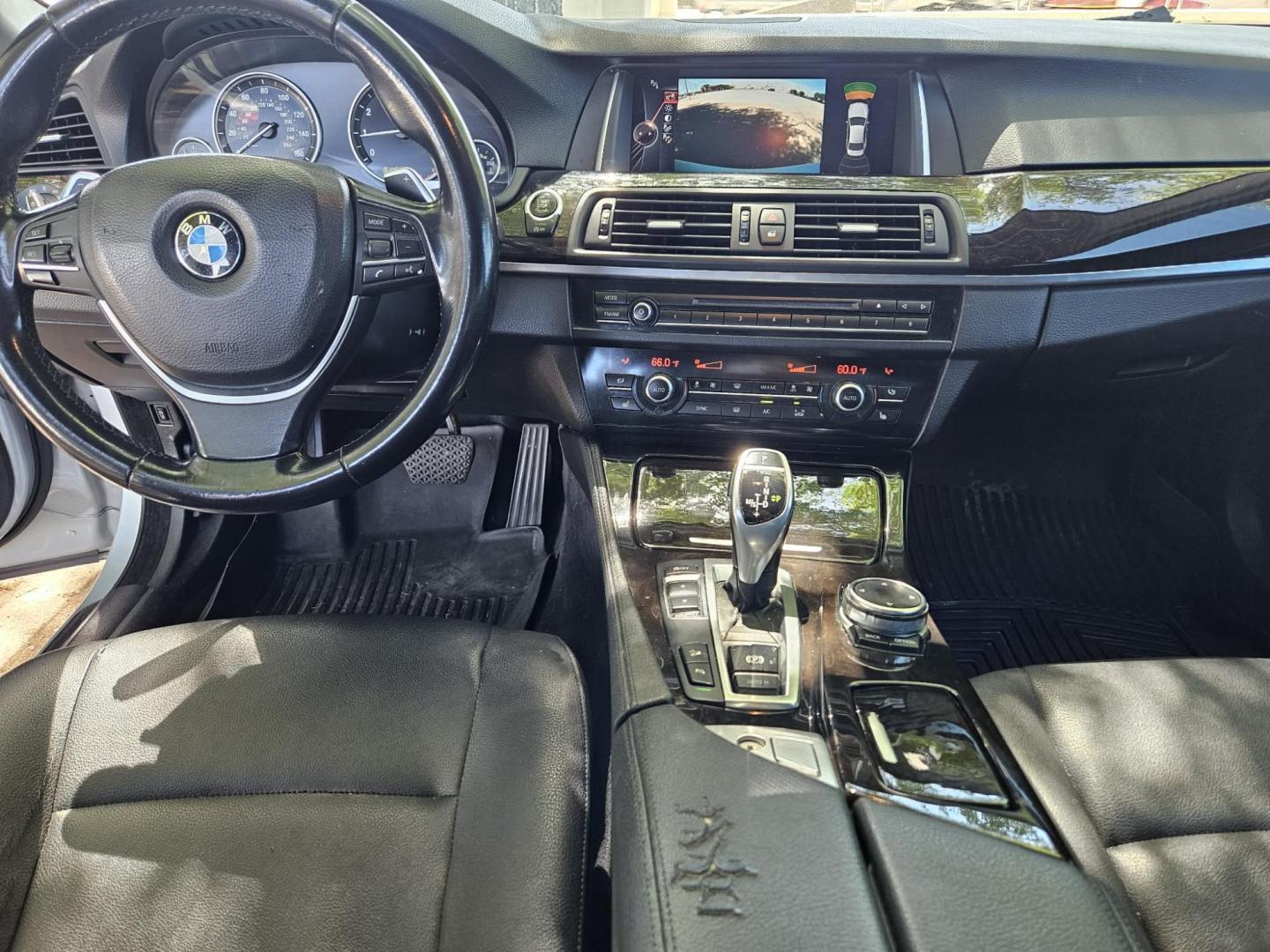 2016 silver BMW 5-Series 528i xDrive (WBA5A7C56GG) with an 3.0L L6 DOHC 24V engine, 8A transmission, located at 5005 Telephone Rd., Houston, TX, 77087, (713) 641-0980, 29.690666, -95.298683 - Photo#6