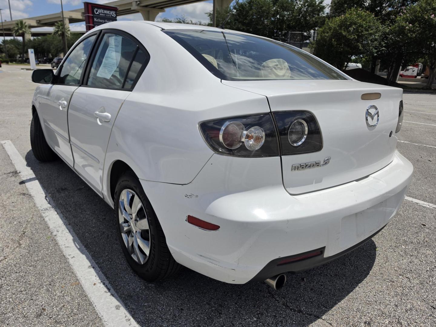 2007 White Mazda MAZDA3 i Sport 4-Door (JM1BK32G871) with an 2.0L L4 DOHC 16V engine, located at 5005 Telephone Rd., Houston, TX, 77087, (713) 641-0980, 29.690666, -95.298683 - Photo#1