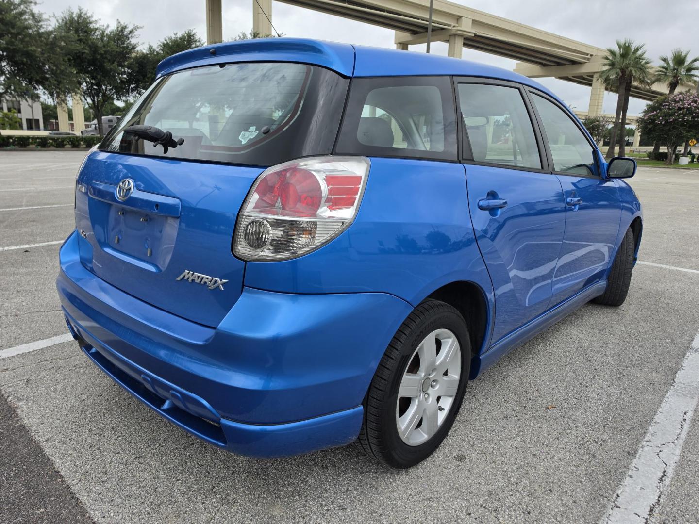 2008 Blue Toyota Matrix 2WD (2T1KR32E28C) with an 1.8L L4 DOHC 16V engine, located at 5005 Telephone Rd., Houston, TX, 77087, (713) 641-0980, 29.690666, -95.298683 - Photo#3