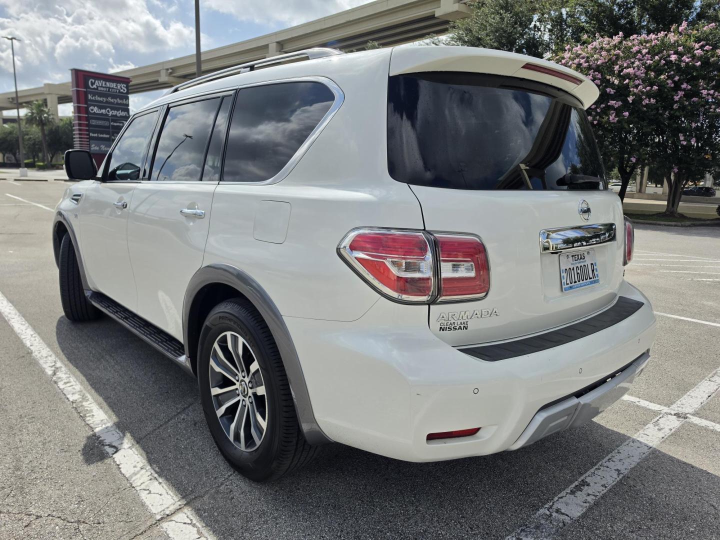 2017 white Nissan Armada SL 2WD (JN8AY2ND7H9) with an 5.6L V8 DOHC 32V engine, 7A transmission, located at 5005 Telephone Rd., Houston, TX, 77087, (713) 641-0980, 29.690666, -95.298683- Photo#1