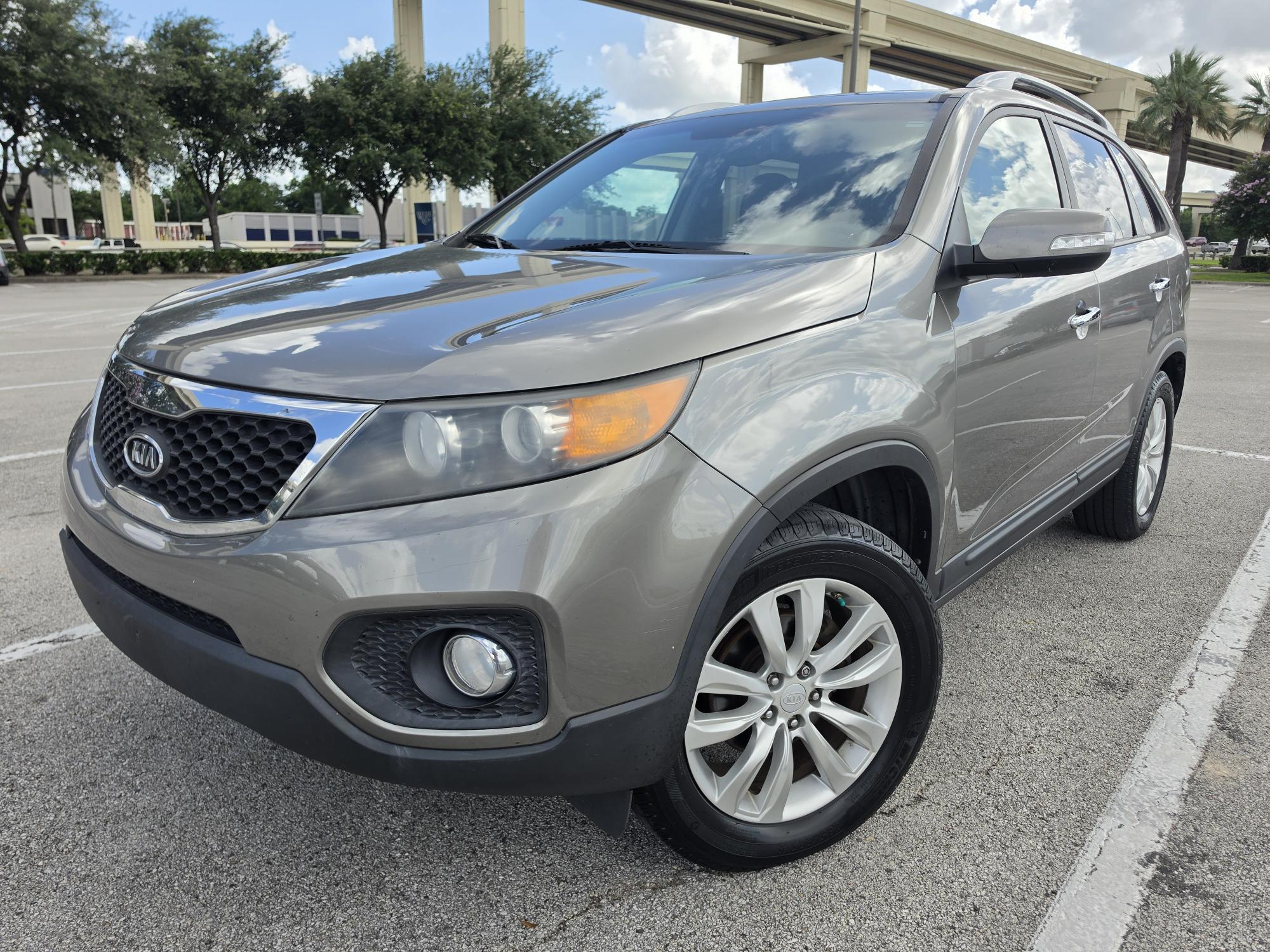 photo of 2011 Kia Sorento EX V6 2WD