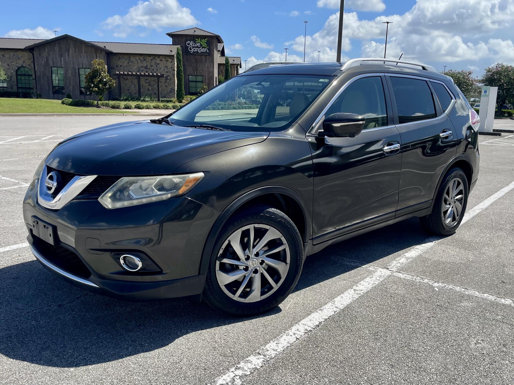 photo of 2014 Nissan Rogue S 2WD