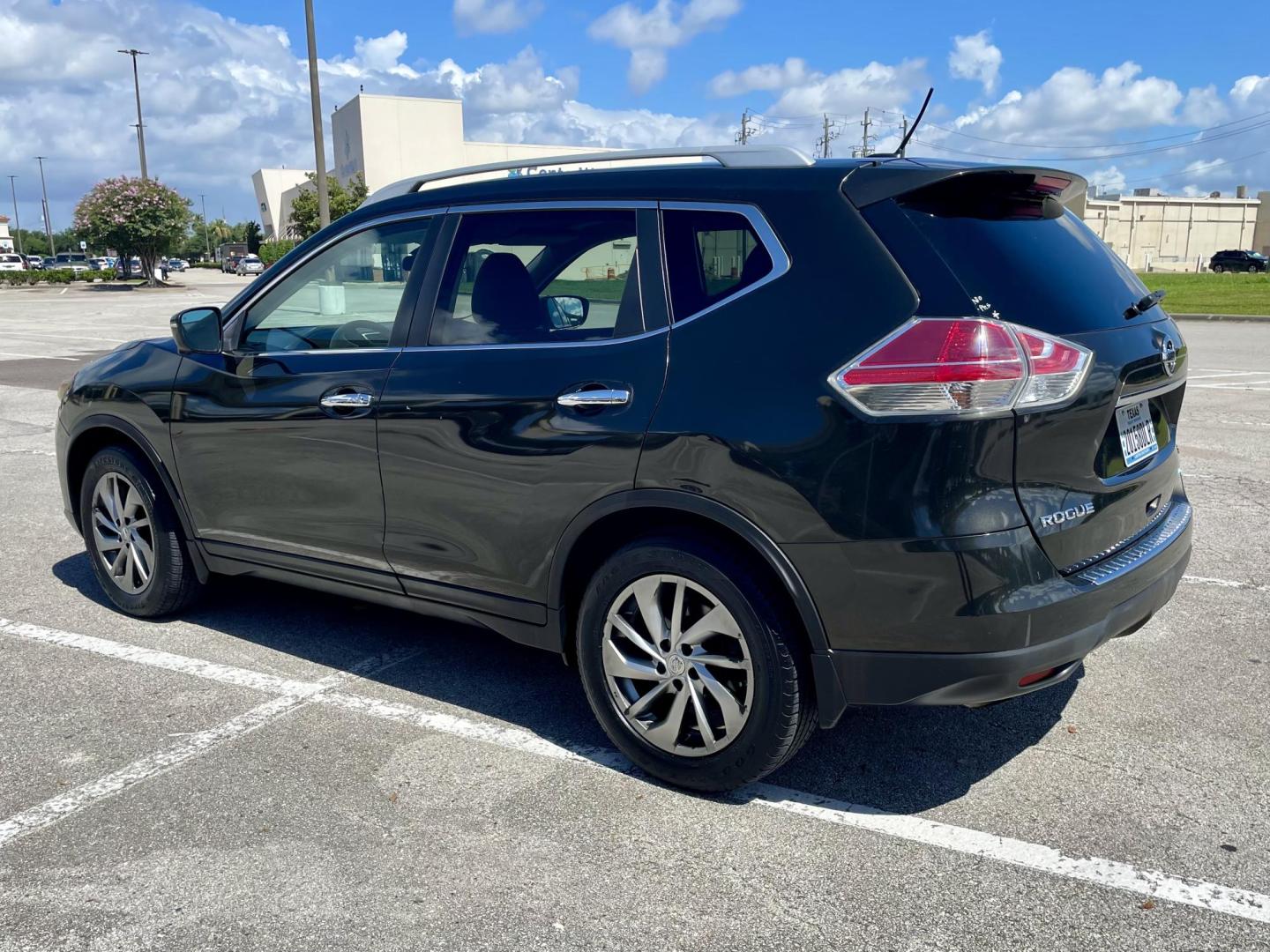 2014 Black Nissan Rogue S 2WD (5N1AT2MT4EC) with an 2.5L L4 DOHC 16V engine, Continuously Variable Transmission transmission, located at 5005 Telephone Rd., Houston, TX, 77087, (713) 641-0980, 29.690666, -95.298683 - Photo#3