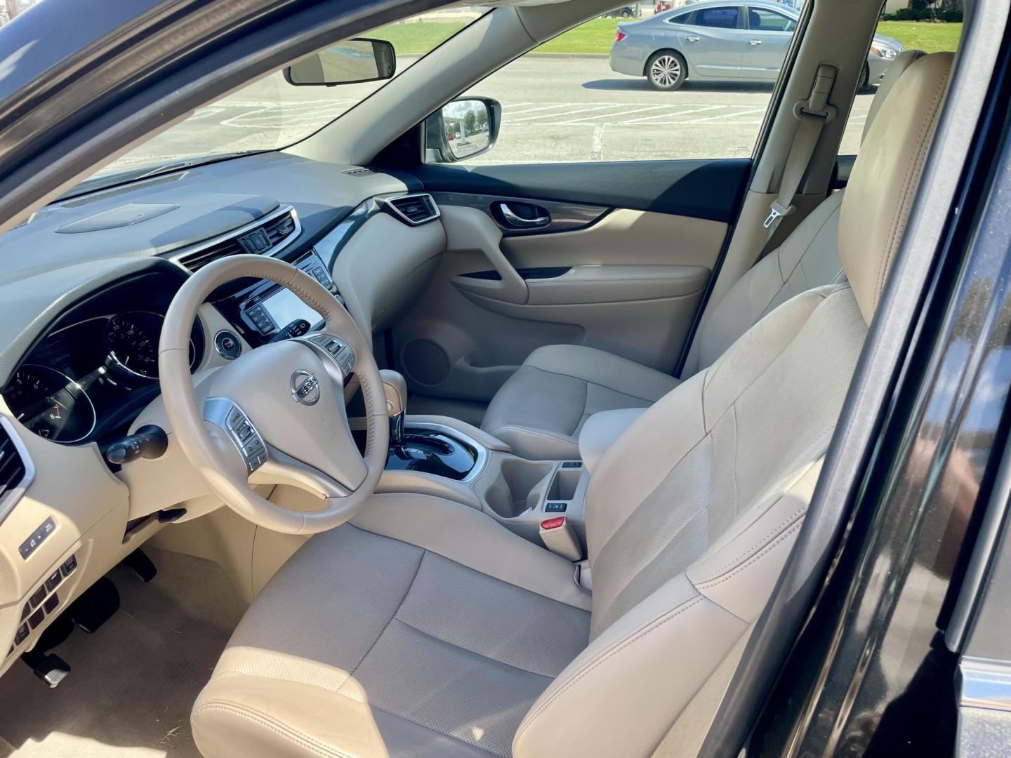 2014 Black Nissan Rogue S 2WD (5N1AT2MT4EC) with an 2.5L L4 DOHC 16V engine, Continuously Variable Transmission transmission, located at 5005 Telephone Rd., Houston, TX, 77087, (713) 641-0980, 29.690666, -95.298683 - Photo#6