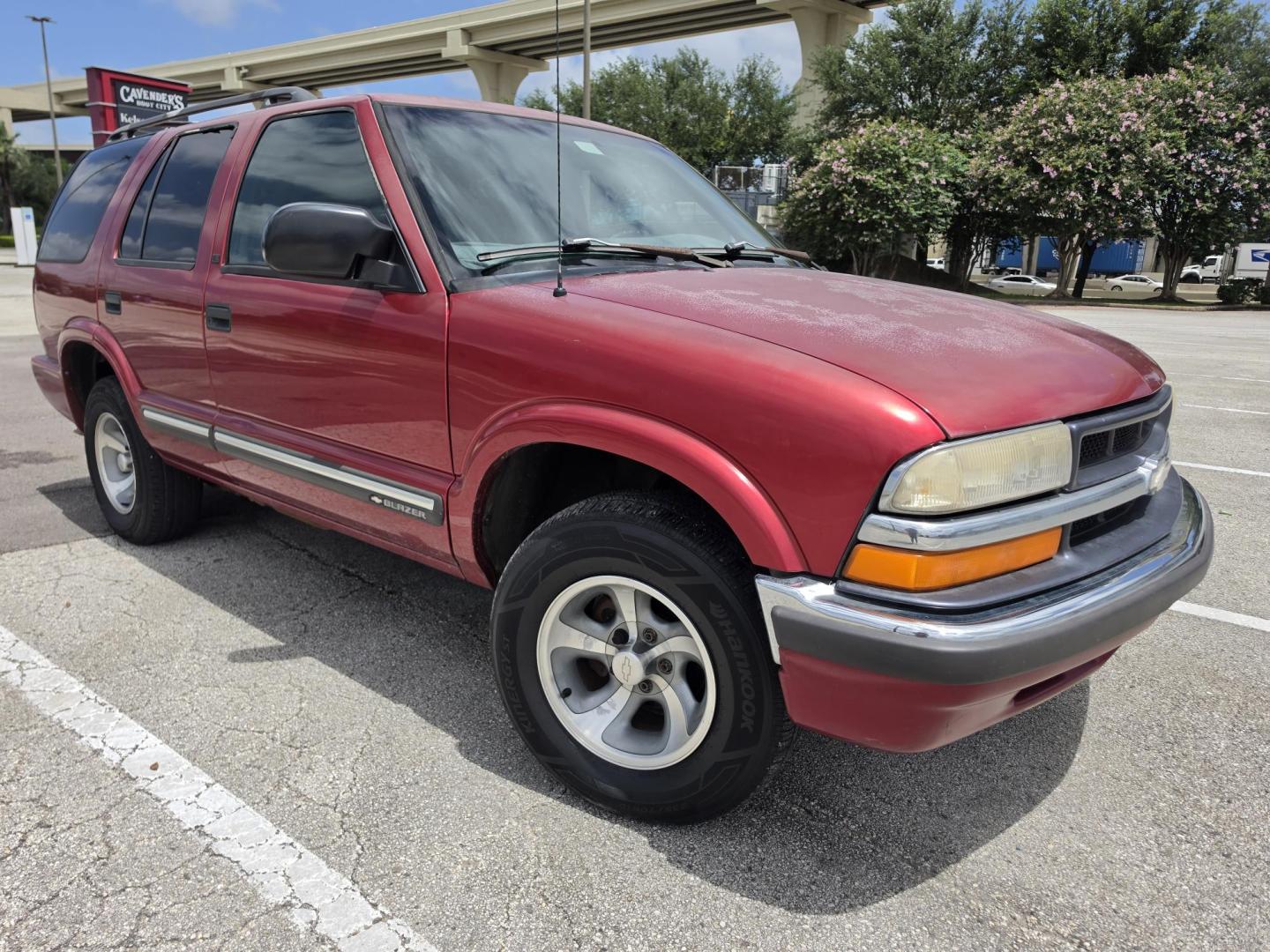 2001 Chevrolet Blazer LS 4-Door 2WD (1GNCS13W412) with an 4.3L V6 OHV 12V engine, 4-Speed Automatic Overdrive transmission, located at 5005 Telephone Rd., Houston, TX, 77087, (713) 641-0980, 29.690666, -95.298683- Photo#2