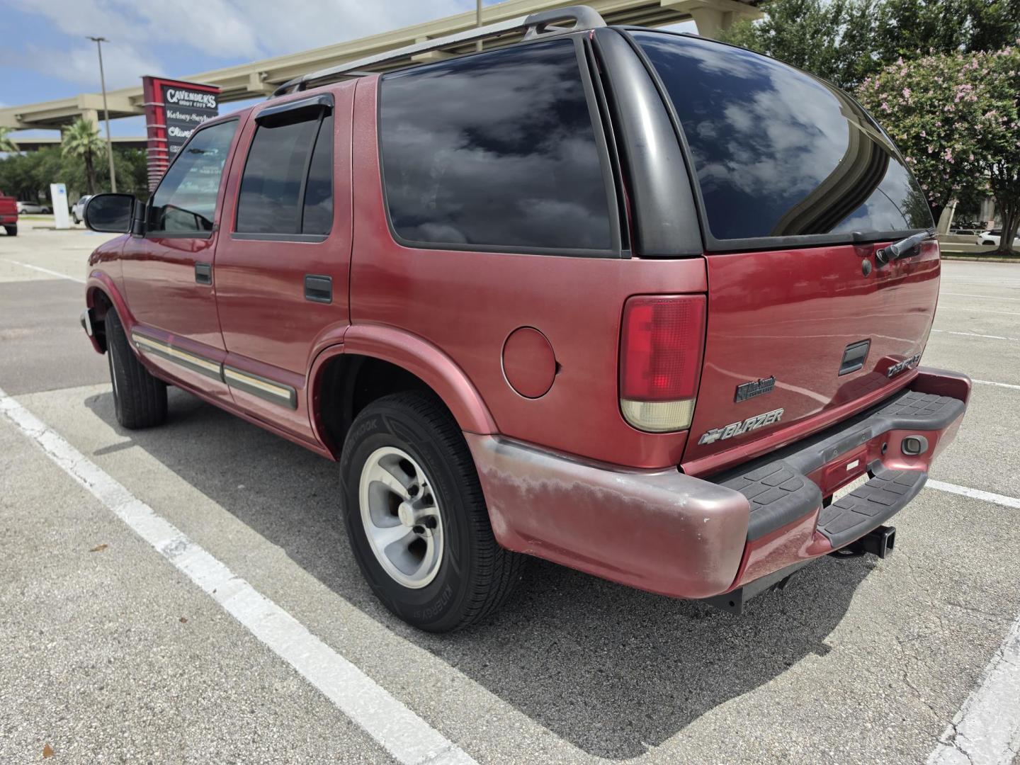 2001 Chevrolet Blazer LS 4-Door 2WD (1GNCS13W412) with an 4.3L V6 OHV 12V engine, 4-Speed Automatic Overdrive transmission, located at 5005 Telephone Rd., Houston, TX, 77087, (713) 641-0980, 29.690666, -95.298683- Photo#1