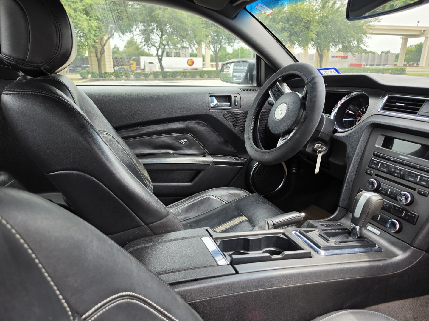 2014 Gray Ford Mustang GT Coupe (1ZVBP8CF1E5) with an 5.0L V8 DOHC 32V engine, located at 5005 Telephone Rd., Houston, TX, 77087, (713) 641-0980, 29.690666, -95.298683- Photo#4