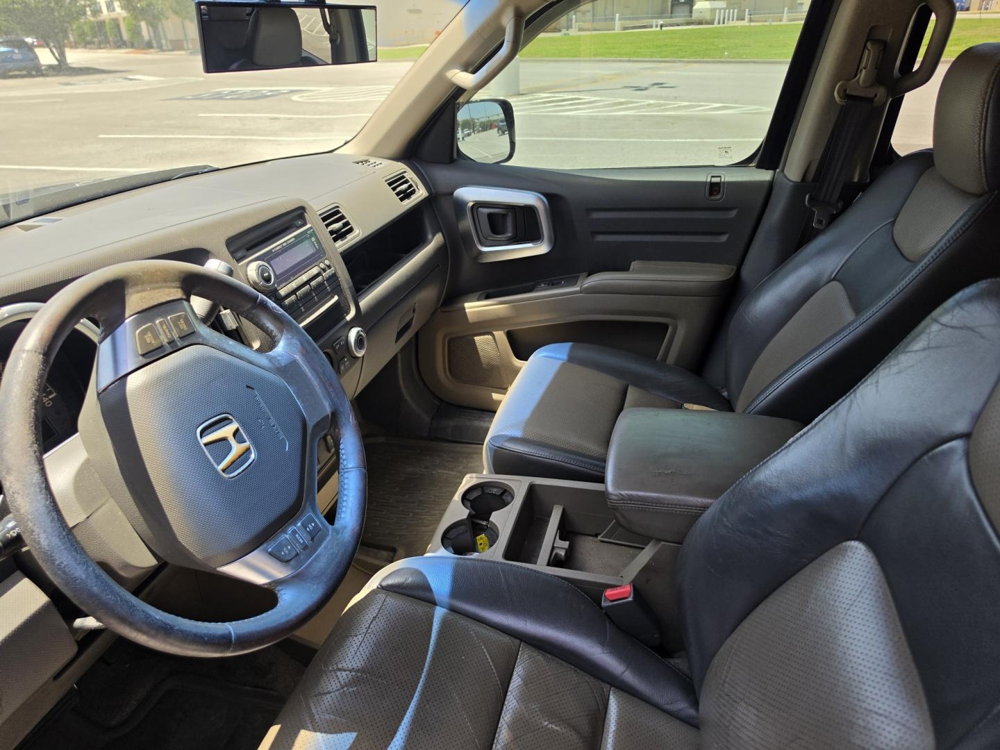 2006 Black Honda Ridgeline RTL (2HJYK16516H) with an 3.5L V6 SOHC 24V engine, 5A OD transmission, located at 5005 Telephone Rd., Houston, TX, 77087, (713) 641-0980, 29.690666, -95.298683- Photo#6