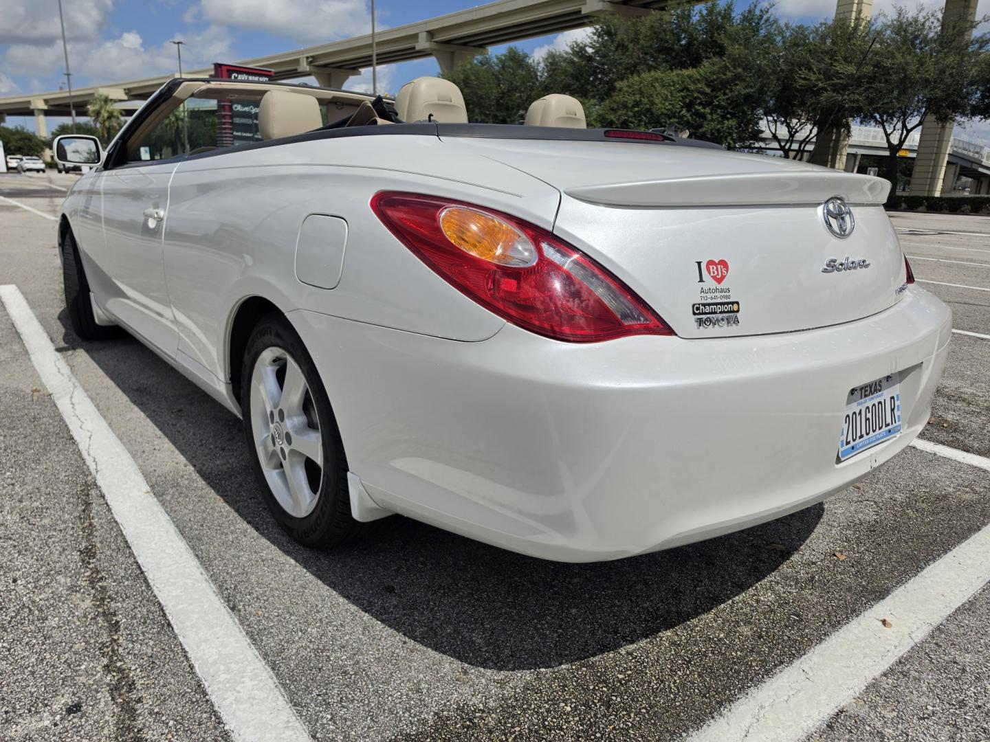 2005 white Toyota Camry Solara SE Convertible (4T1FA38P35U) with an 3.3L V6 DOHC 24V engine, 5A OD transmission, located at 5005 Telephone Rd., Houston, TX, 77087, (713) 641-0980, 29.690666, -95.298683- Photo#1
