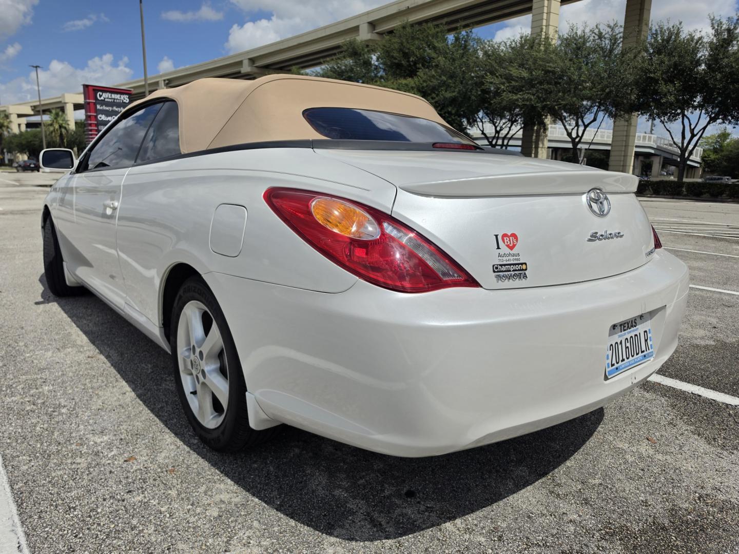 2005 white Toyota Camry Solara SE Convertible (4T1FA38P35U) with an 3.3L V6 DOHC 24V engine, 5A OD transmission, located at 5005 Telephone Rd., Houston, TX, 77087, (713) 641-0980, 29.690666, -95.298683- Photo#6