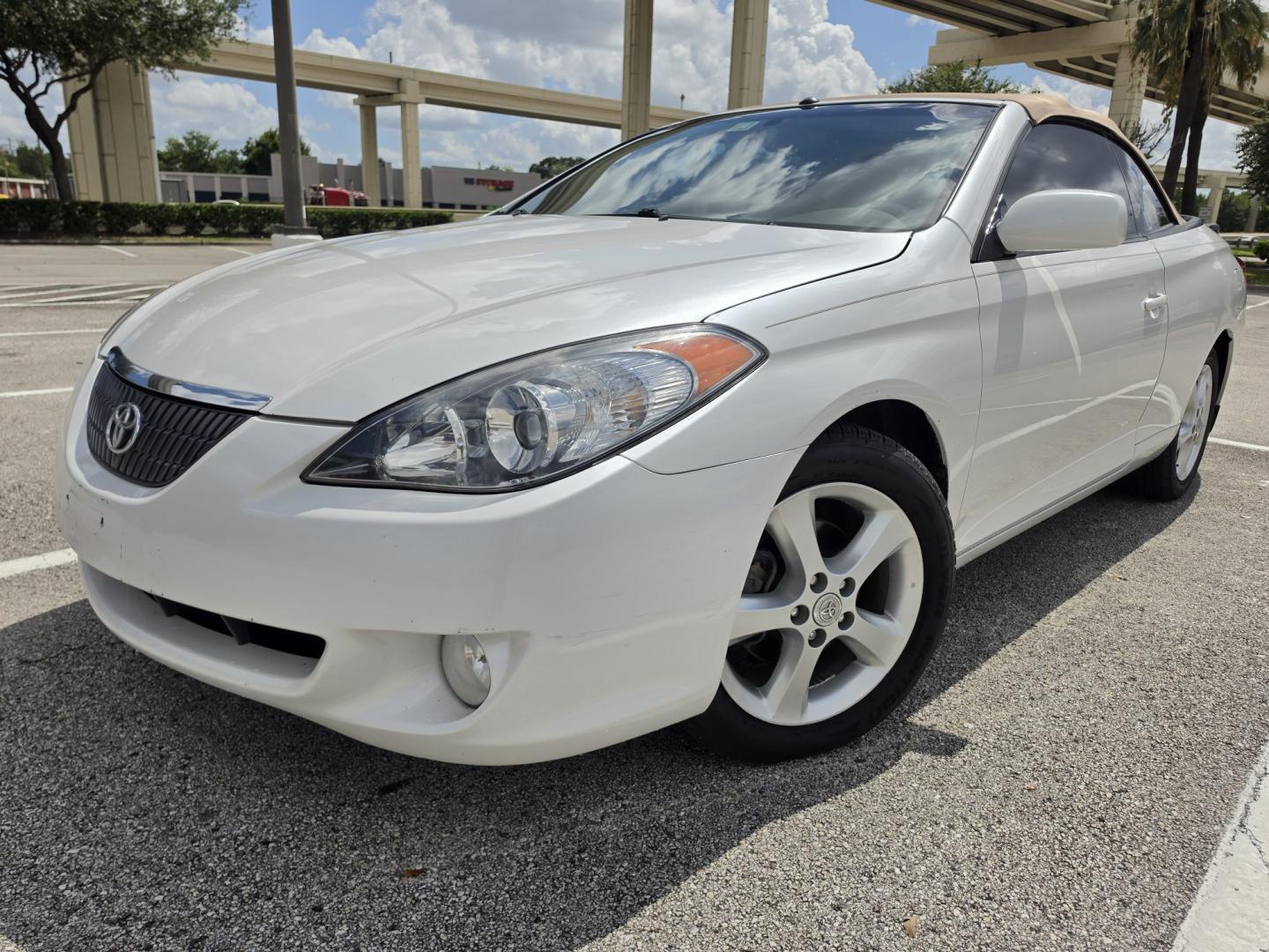 2005 white Toyota Camry Solara SE Convertible (4T1FA38P35U) with an 3.3L V6 DOHC 24V engine, 5A OD transmission, located at 5005 Telephone Rd., Houston, TX, 77087, (713) 641-0980, 29.690666, -95.298683- Photo#5