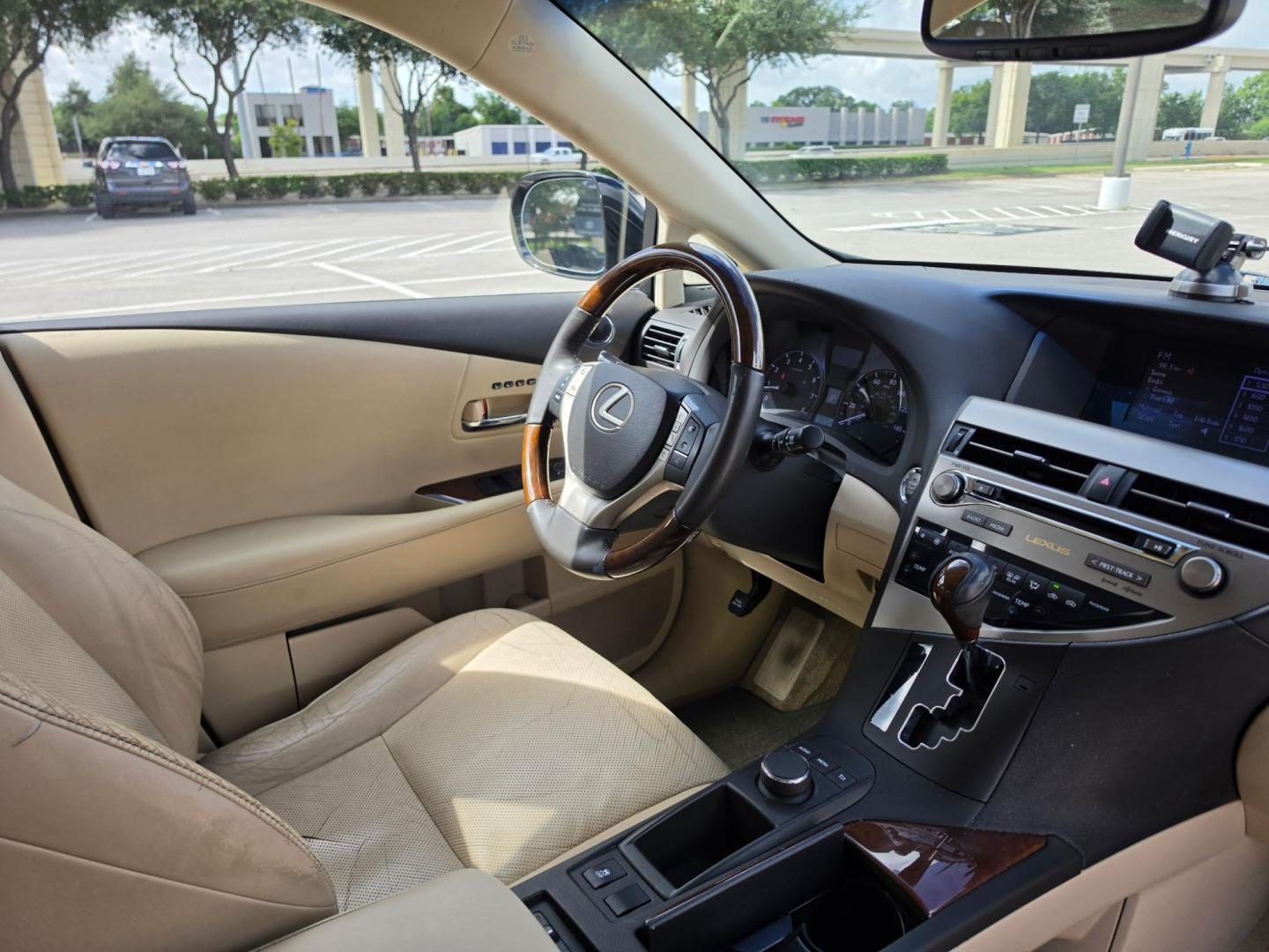 2013 Black Lexus RX 350 FWD (JTJZK1BA8D2) with an 3.5L V6 DOHC 24V engine, 5-Speed Automatic transmission, located at 5005 Telephone Rd., Houston, TX, 77087, (713) 641-0980, 29.690666, -95.298683- Photo#5