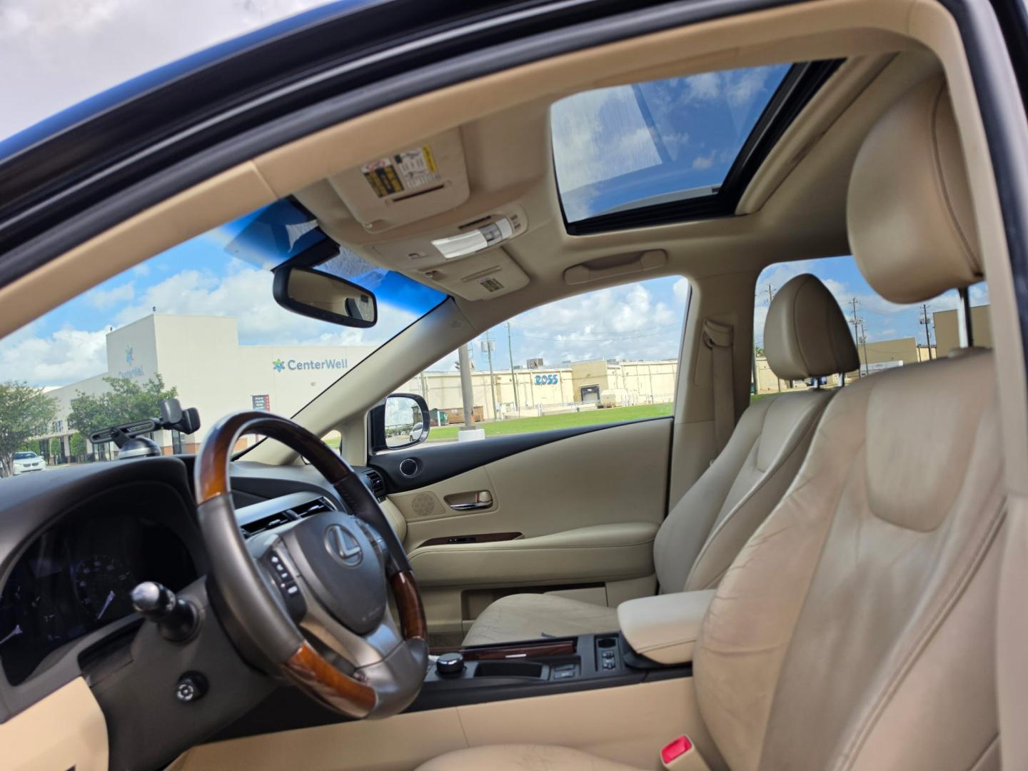 2013 Black Lexus RX 350 FWD (JTJZK1BA8D2) with an 3.5L V6 DOHC 24V engine, 5-Speed Automatic transmission, located at 5005 Telephone Rd., Houston, TX, 77087, (713) 641-0980, 29.690666, -95.298683- Photo#4