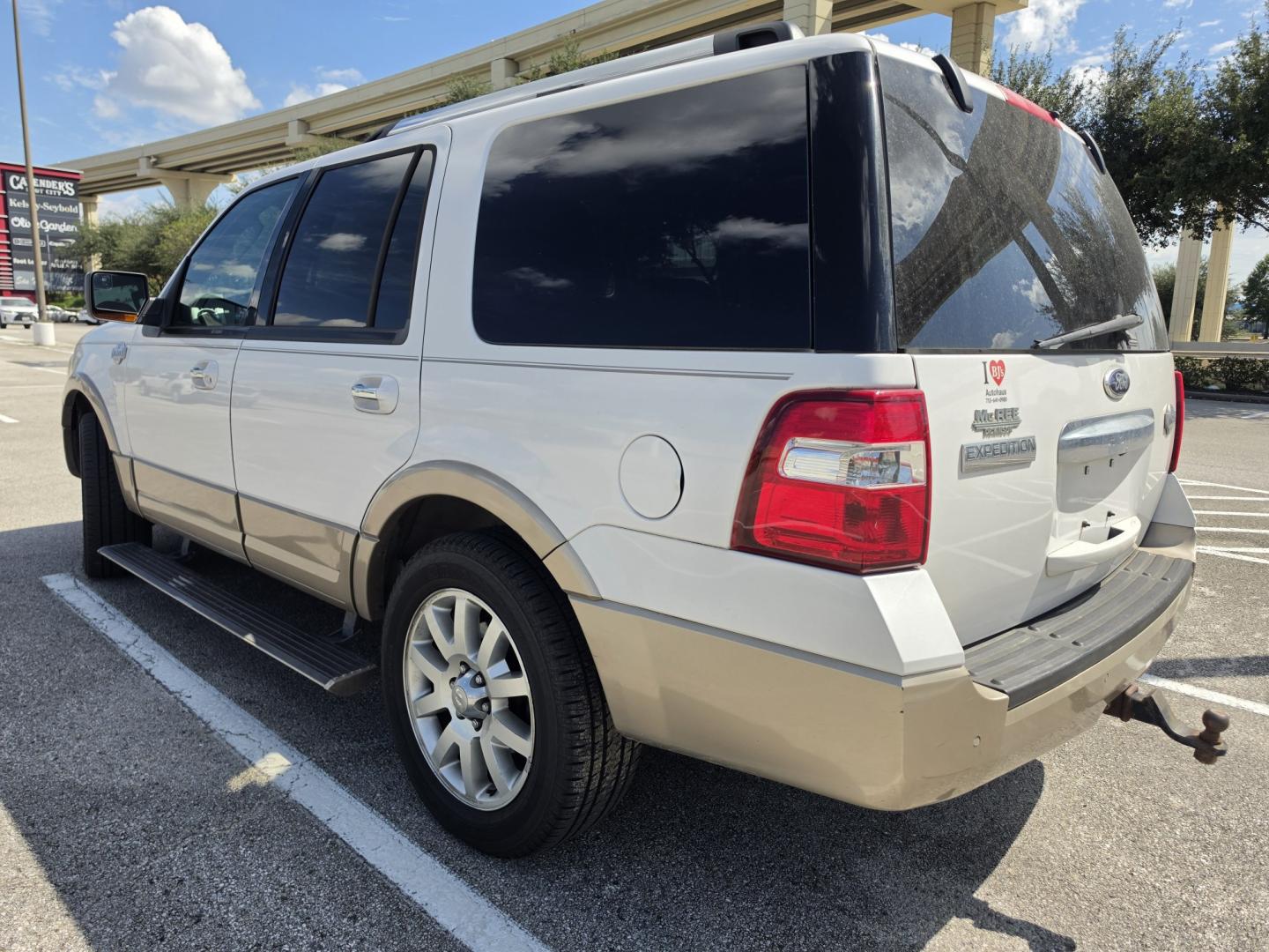 2014 white Ford Expedition King Ranch 2WD (1FMJU1H5XEE) with an 5.4L V8 SOHC 16V FFV engine, 6A transmission, located at 5005 Telephone Rd., Houston, TX, 77087, (713) 641-0980, 29.690666, -95.298683- Photo#1