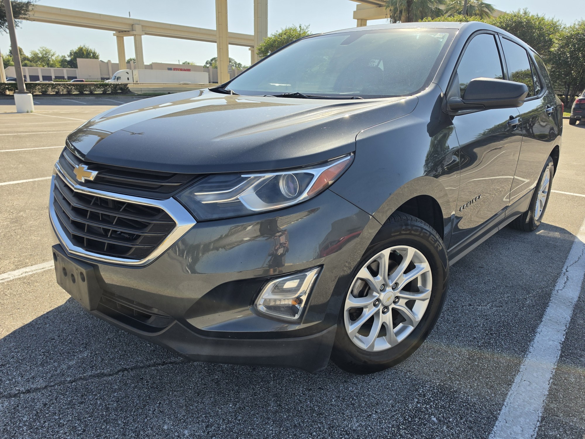 photo of 2018 Chevrolet Equinox LS 2WD